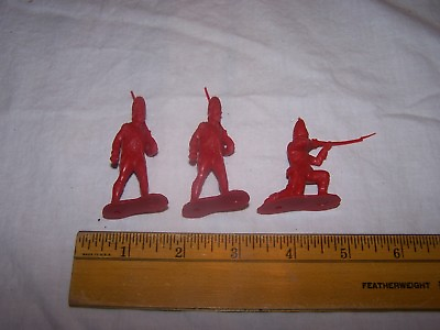 #ad 3 Vintage Red Plastic Toy Figures British Style SOLDIERS $12.00