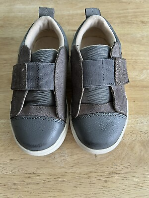#ad UGG Rennon Gray Hook Loop Leather Boys Size 9 Sneaker Shoe $12.00