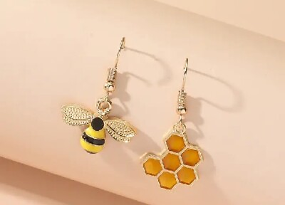 NEW Womens Girls Bee amp; Honeycomb Mismatched Drop Earrings Gold Fashion Jewelry $6.99