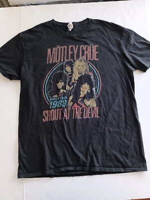 #ad VTG Motley Crue World Tour 1983 Shout at the Devil T Shirt Delta Ringspun Tag $35.00