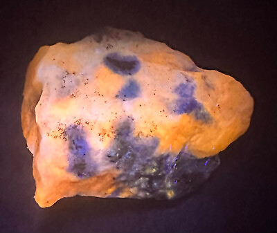 #ad 125 CT Fluorescent Sky BLue Sodalite Huge Crystal From Afghanistan $15.00