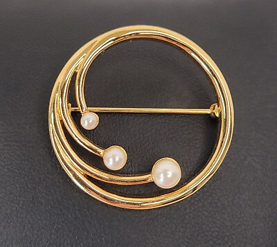#ad Vintage Monet Brooch Gold Tone Faux Pearl Circle Pin Signed $20.00