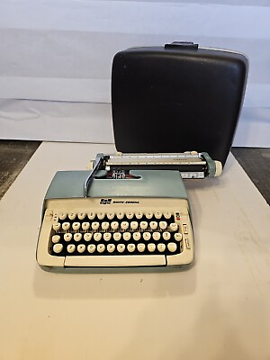 Vintage Smith Corona Galaxie Portable Typewriter Circa 1960 Powder Blue $80.00