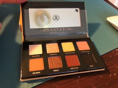 Anastasia NIB Soft Glam II 8 Shade EyeShadow Palette w Mattes and Glam Shimmers $23.00