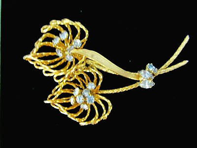#ad Vintage Heart Shaped Flowers Brooch Pin Gold Tone Filigree Wire amp; Rhinestones $16.99