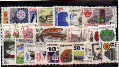 #ad CZECHOSLOVAKIA Mint Never Hinged Stamp Collection 25 Different $35.00 Retail $2.97