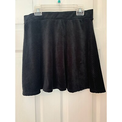 So Black Textured Mini Skirt Size Small $7.49
