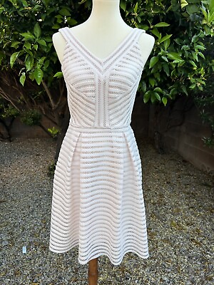 #ad Women’s Gianni Bini Dress Ivory Mesh Pattern Size 2 $25.00