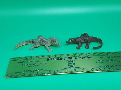 #ad Vintage Crocodile Alligator Reptile Toy Mini Figure Set Animal Figurine Lot Rare $4.99