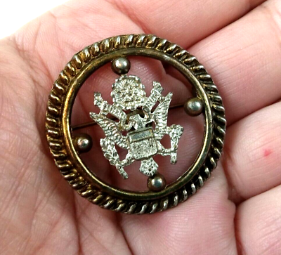 #ad Original WWII 1 1 2quot; Round US Seal Eagle Military Sweetheart Brooch Pin RARE $17.49