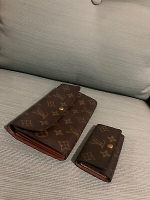 Authentic Louis Vuitton Monogram Sarah Long Wallet And A Matching 4 Key Holder $125.00
