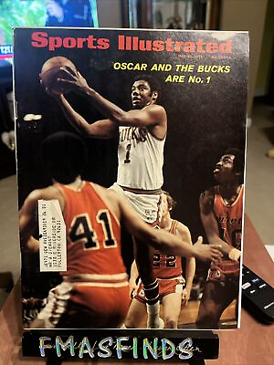 #ad Y1 1971 OSCAR ROBINSON BUCKS Sports Illustrated May 10 $11.98