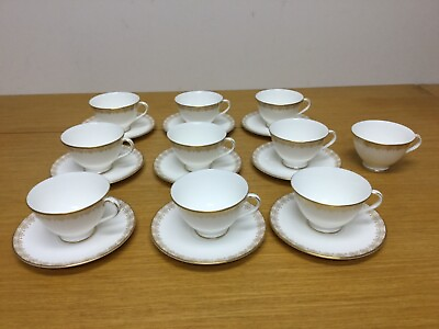 Royal Doulton Gold Lace 9 Sets Footed Cups amp; Saucers $119.95