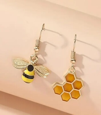 NEW Womens Girls Bee amp; Honeycomb Mismatched Drop Earrings Gold Fashion Jewelry $4.95