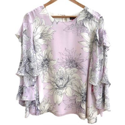 New Vince Camuto Floral Top $35.00