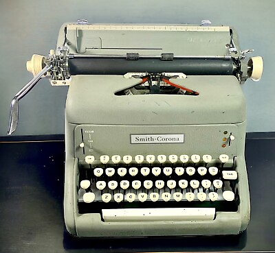 Vintage 1950#x27;s Smith Corona Light Green Pacemaker Typewriter Tested Working $124.95