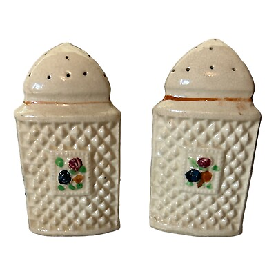 VTG Triangular Basket Weave Floral Salt amp; Pepper Shakers Majolica Japan No Stops $20.00