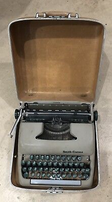 1957 Vintage Smith Corona Clipper Portable Typewriter Working With Case $160.66